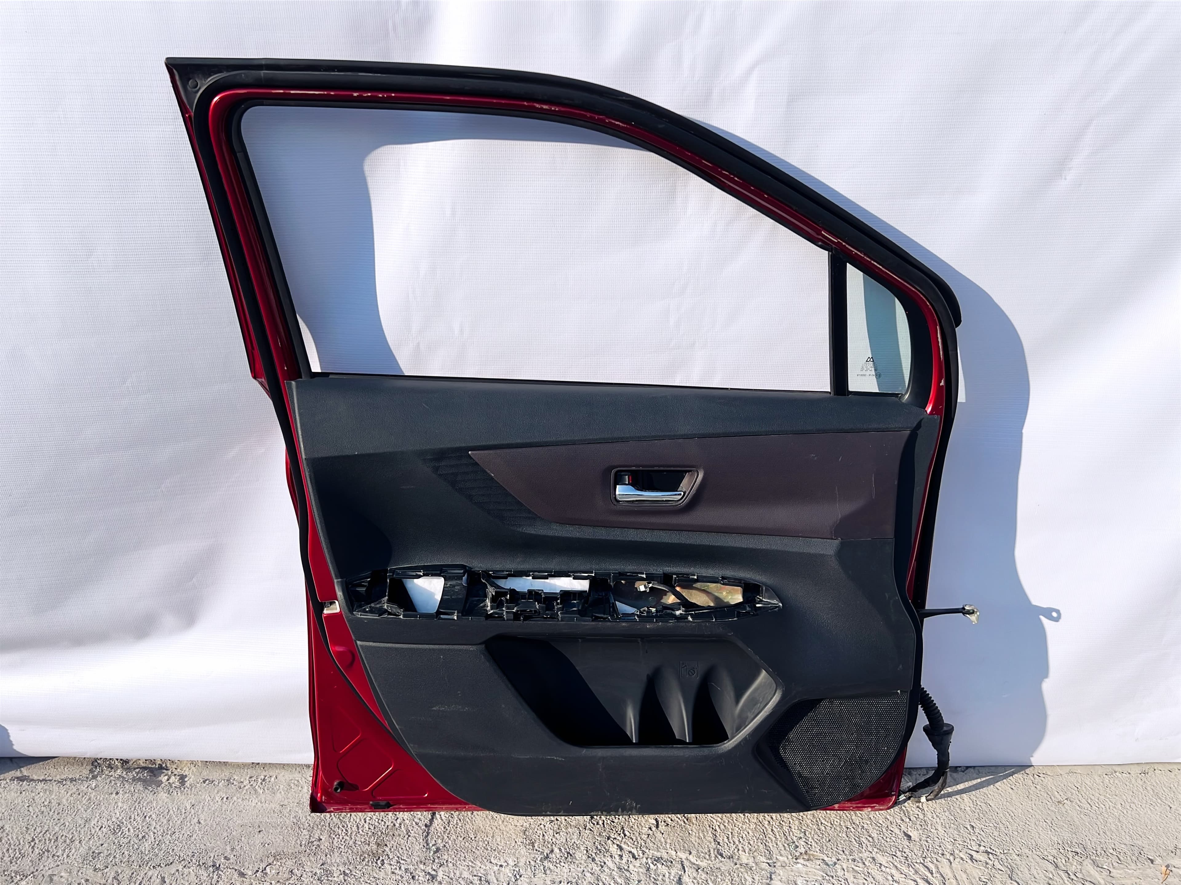 Toyota Avanza 2022 - 2024 Puerta Delantera Izquierdo Usado Original galería