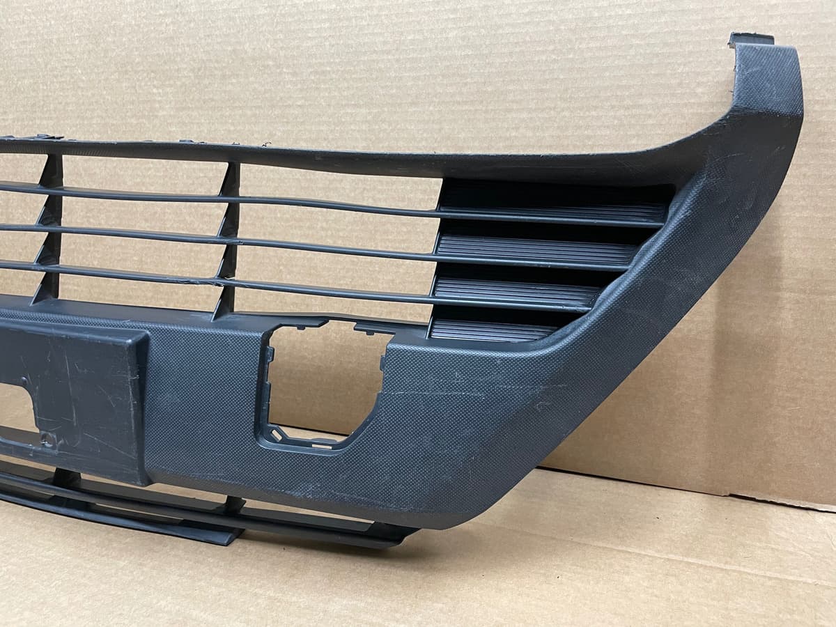 Parrilla Toyota Yaris 2017 53112-0d300 Original galería