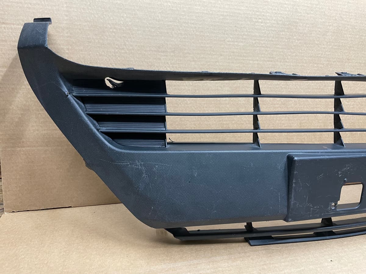 Parrilla Toyota Yaris 2017 53112-0d300 Original galería