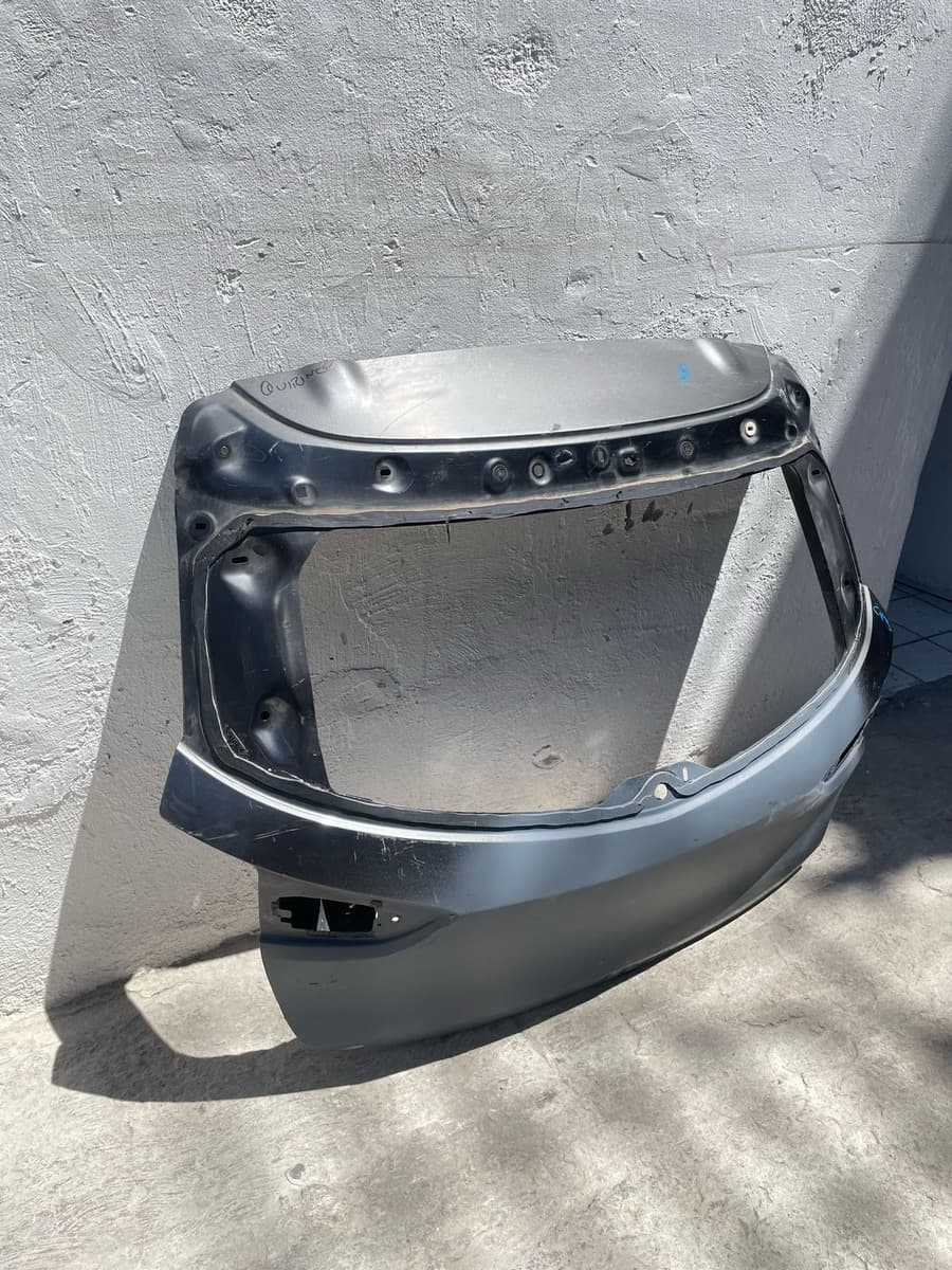 Tapa Cajuela Mazda Cx3 2016 2017 2018 2019 2020 2022 2024 galería
