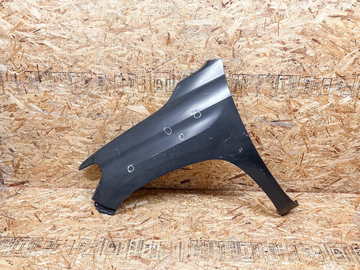 Salpicadera Izquierda Toyota Tundra 2014 - 2021 galería