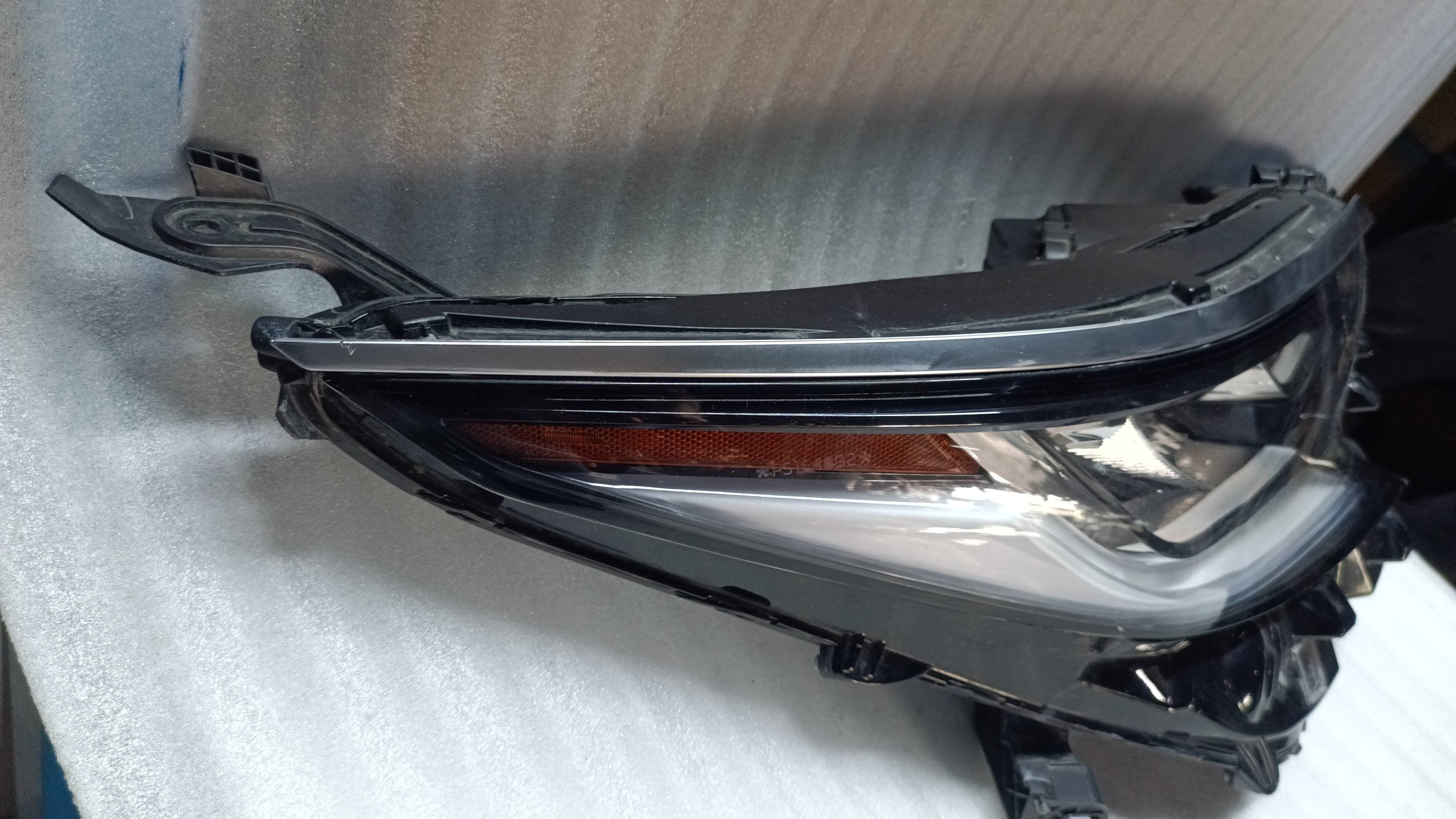 Toyota Sienna 2021 - 2025 Faro Derecho Usado Original