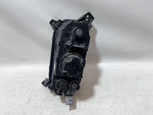 Kia Seltos 2024 - 2025 Faros Auxiliares Delantera Derecho Usado Original