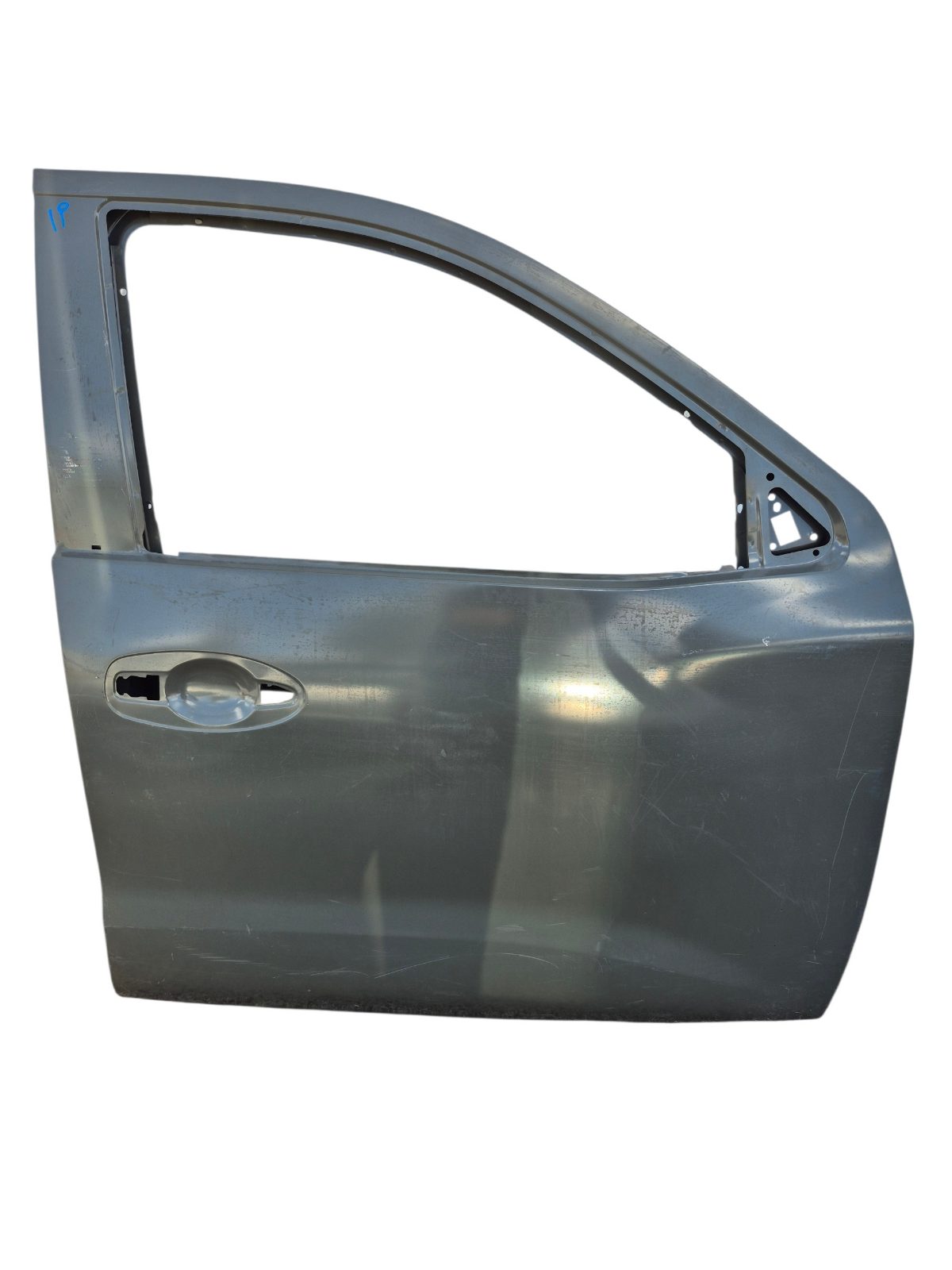 Nissan Np300 frontier 2016 - 2020 Puerta Delantera Derecho Usado Generico