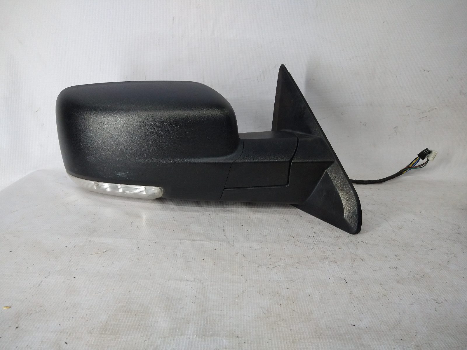 Dodge Ram 1500 2013 - 2018 Espejo Delantera Derecho Usado Original, foto 1