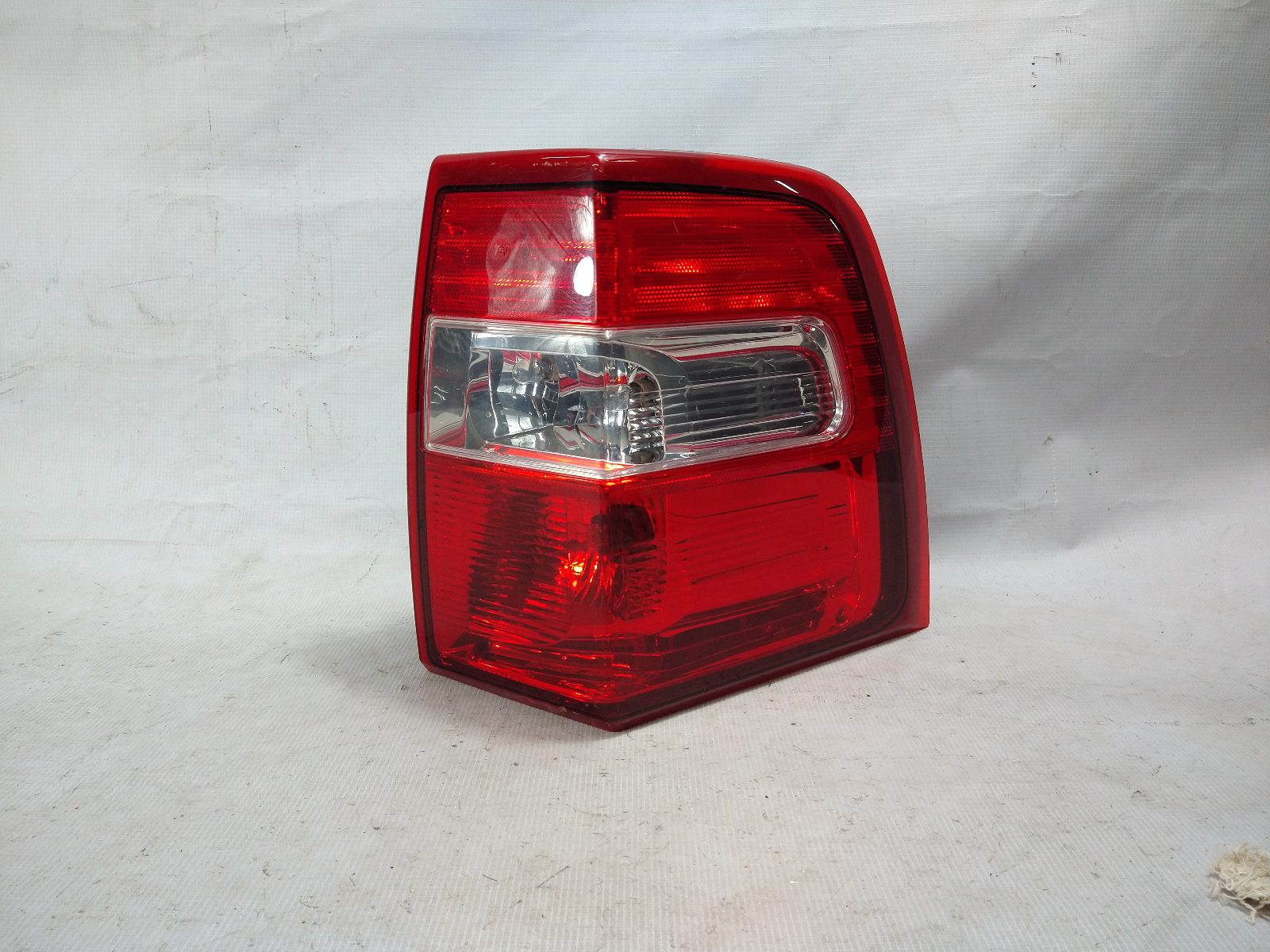 Ford Expedition 2007 - 2014 Calavera Trasera Derecho Usado Original, foto 1