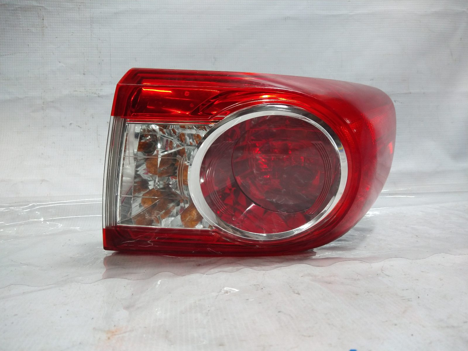 Toyota Corolla 2011 - 2013 Calavera Trasera Derecho Usado Original, foto 1